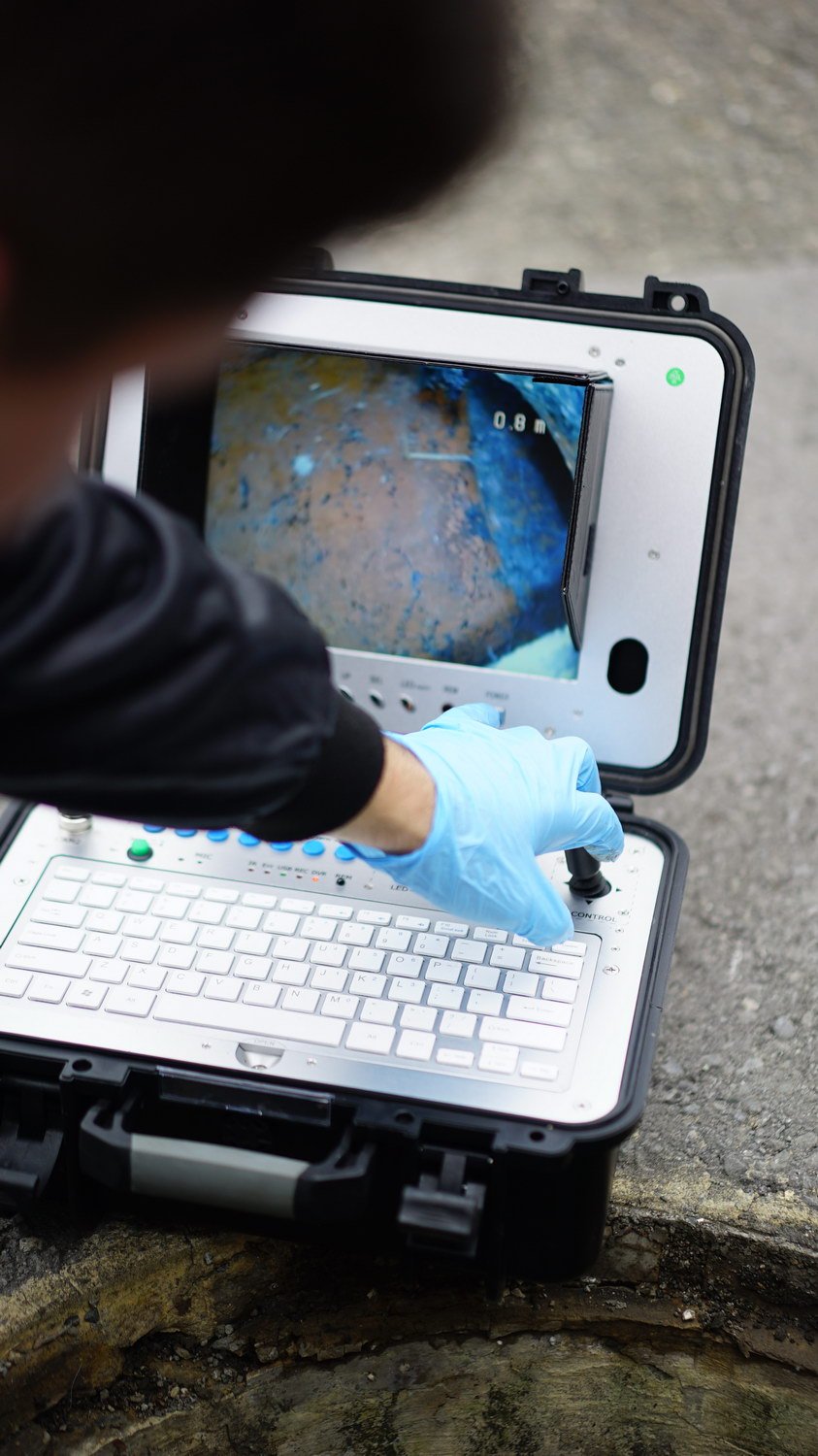 Inspektionskamera mit Live-Monitor und Tiefenanzeige